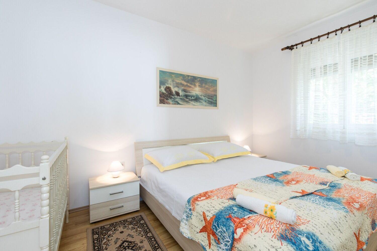 Apartments Kate - 100 M From Beach Малинска Экстерьер фото