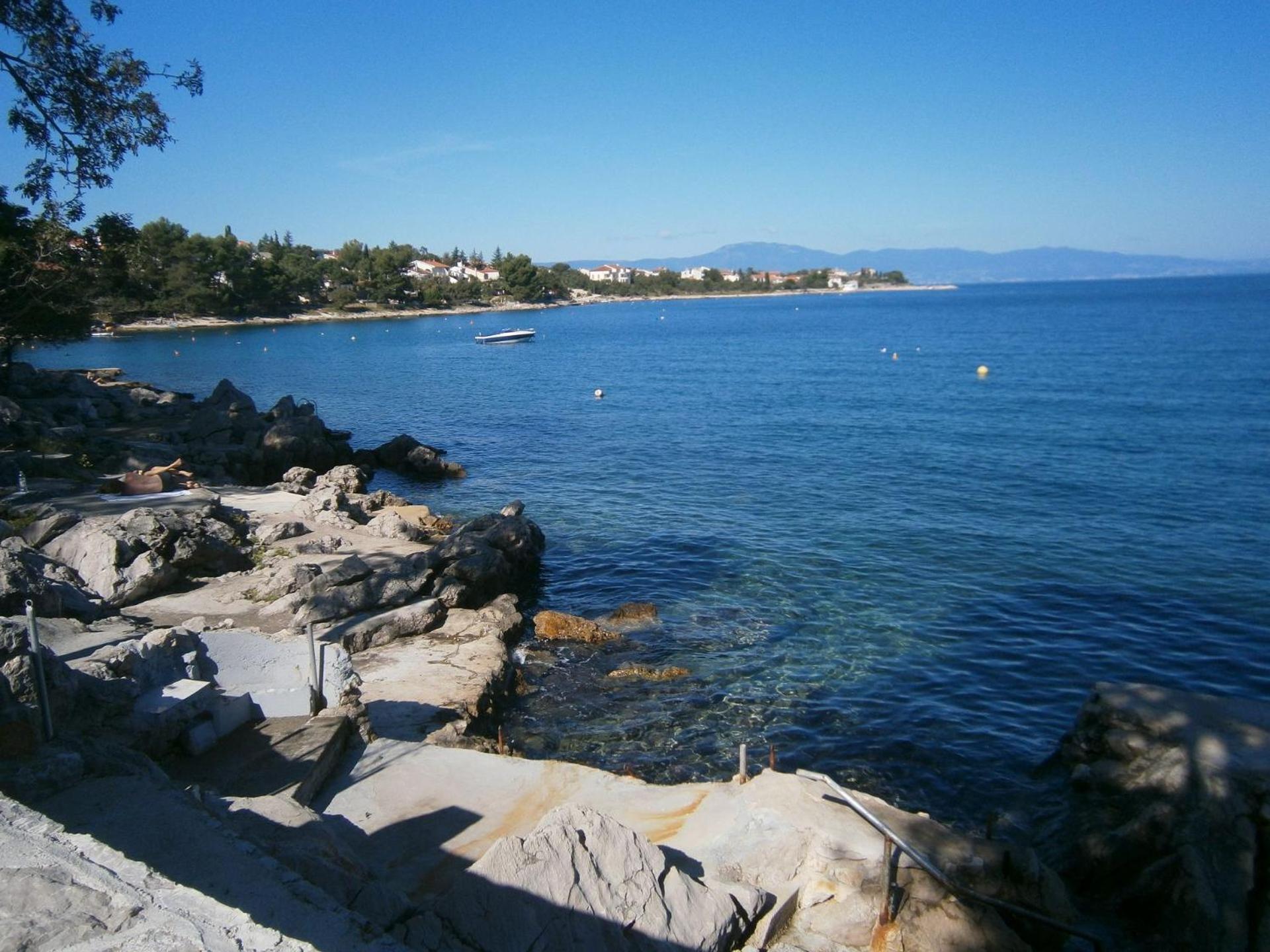 Apartments Kate - 100 M From Beach Малинска Экстерьер фото